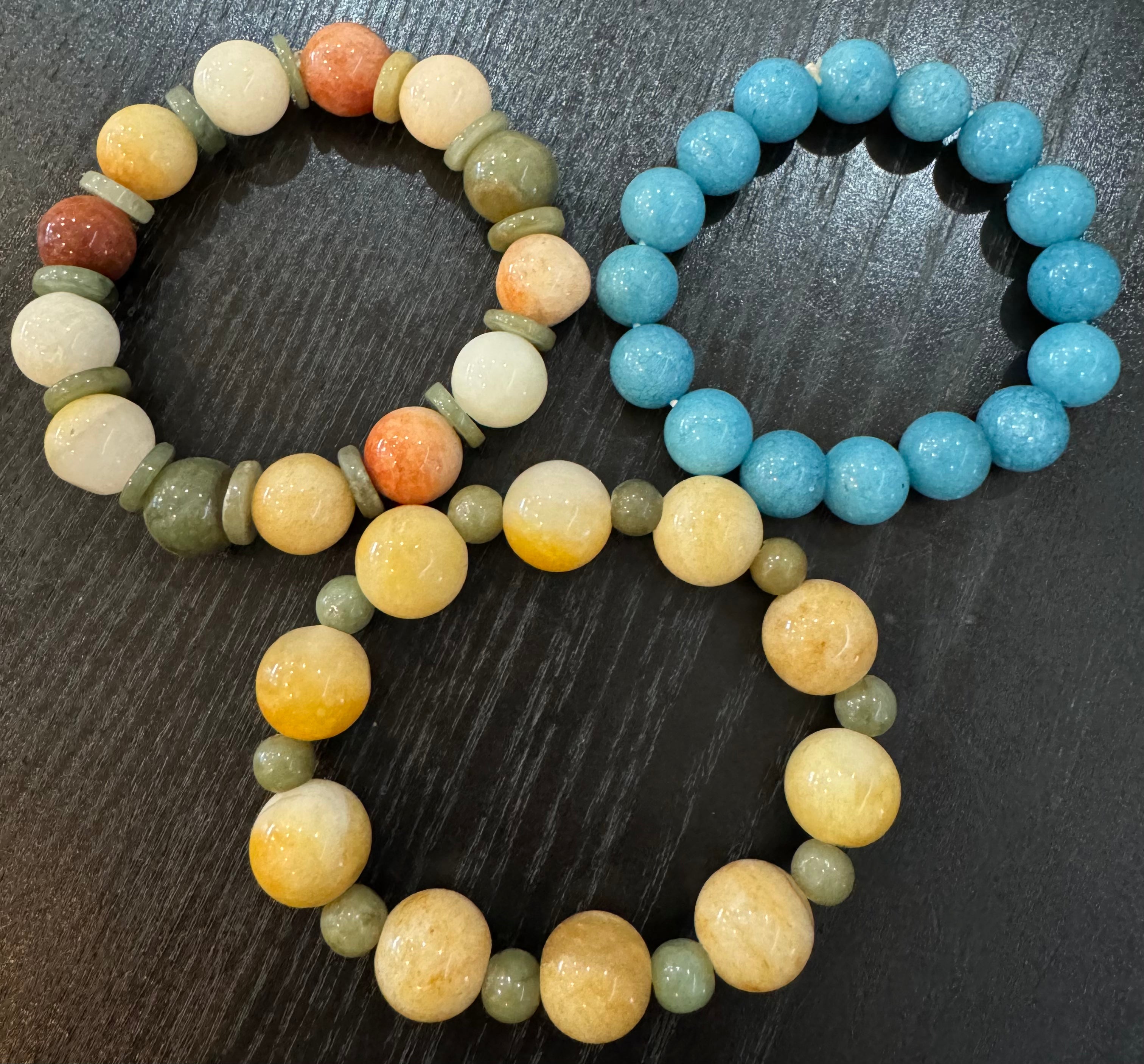Assorted Beads Bracelet (DBRBB-018)