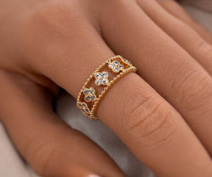 18k Yellow Gold Clover Beads Ring with Diamonds