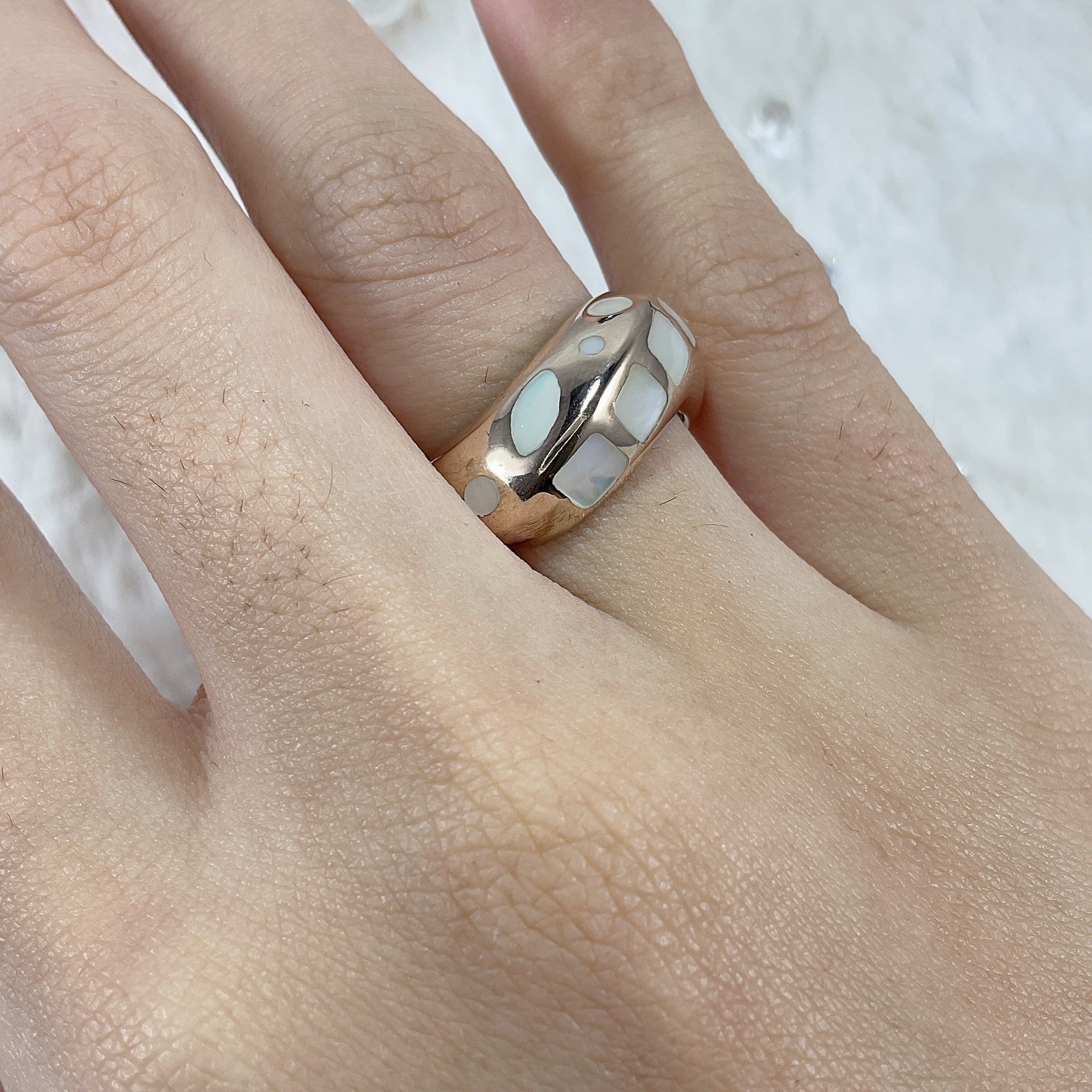 Silver Ring w/ Mother of Pearl (DBRRIN-0010)