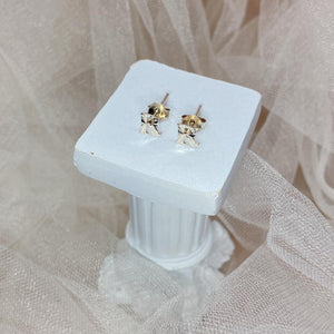 Initial Earring in White Gold (DBREAR-0011)