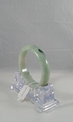 Load image into Gallery viewer, Grade A Natural Jade Bangle no certificate (JBDEC19-0002)
